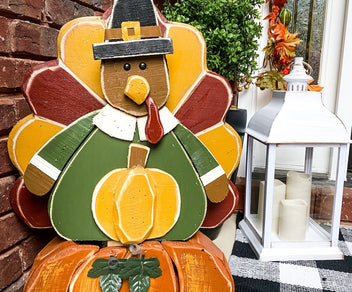 How To Decorate a Small Front Porch for Thanksgiving