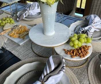 Outdoor Entertaining: Old Time Pottery Style